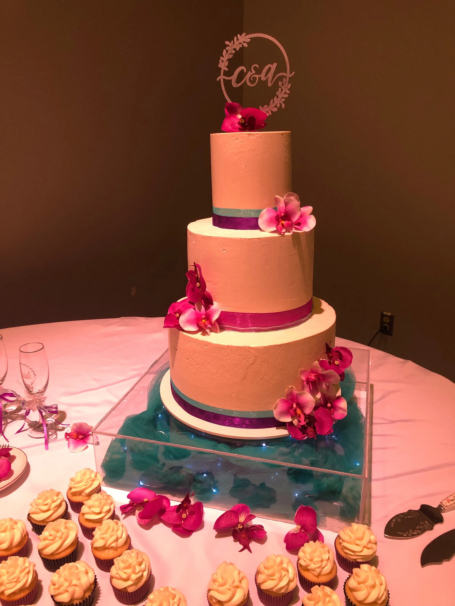 Cake Riser Clear - Clear Cake Stand - Cake Pedestal Acrylic - Acrylic Wedding Cake Riser